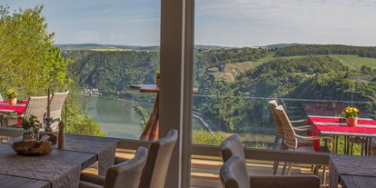 Essen-gehen - Rheinland-Pfalz - Aussicht vom Café/Restaurant auf den Rhein und die Loreley - Loreleyblick Maria Ruh