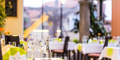 Essen-gehen - Gerichte: Schnitzel - Steiermark - Restaurant / Wintergarten - Knappenwirt