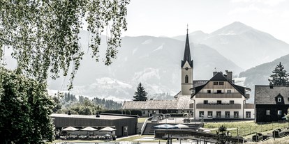Essen-gehen - rollstuhlgerecht - Steiermark - Aussenansicht mit Bad - Hotel Restaurant Loy