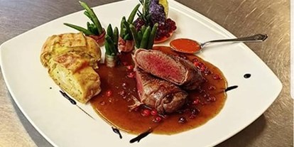 Essen-gehen - Gerichte: Suppen - Steiermark - Rehfilet im Speckmantel - Hotel Restaurant Loy