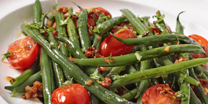Essen-gehen - zum Mitnehmen - Grüne Fisolen mit Tomaten - Levantine taste