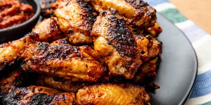 Essen-gehen - zum Mitnehmen - Österreich - Levantinische gegrillte Chicken wings - Levantine taste