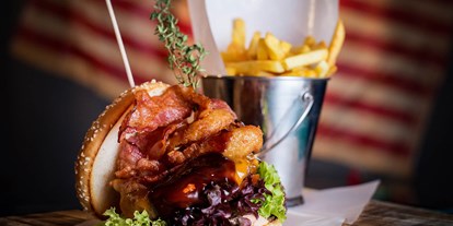 Essen-gehen - zum Mitnehmen - Österreich - Burger - Daimlers Bar & Late-Night-Grill